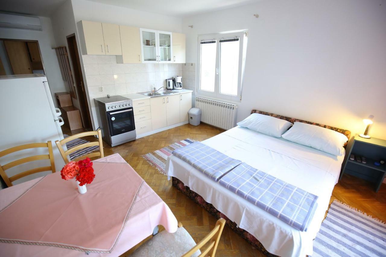 Apartments Paleka Petrčane Extérieur photo